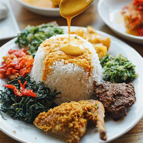 Nasi Padang khas Minangkabau