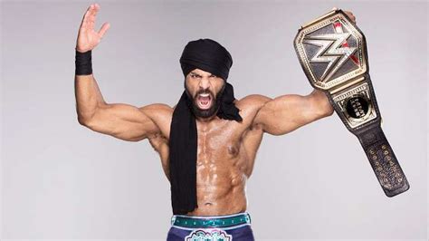 WWE Rumors: Former WWE champion signs new multi-year contract