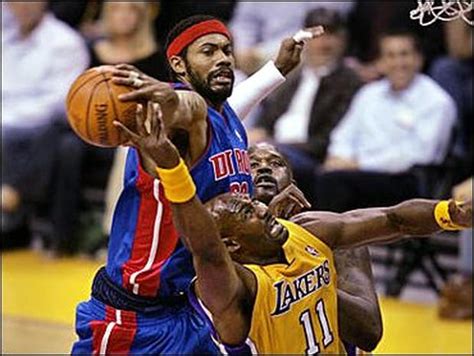 2004 NBA Finals: Game 2 - Photo 1 - Pictures - CBS News