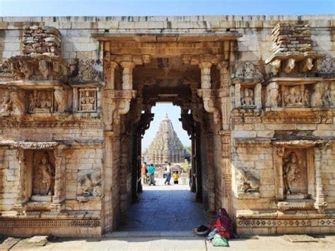 Vijay Stambh | Chittorgarh - What to Expect | Timings | Tips - Trip Ideas by MakeMyTrip