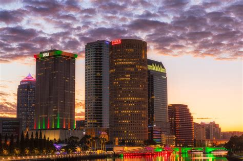 Tampa Skyline Sunrise with Christmas Colors : r/tampa