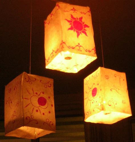 Tangled Lanterns by RedCrosseKnight on DeviantArt