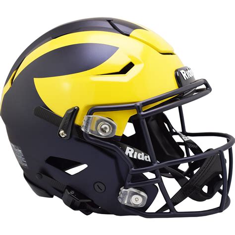 Michigan Football Helmet Png | ubicaciondepersonas.cdmx.gob.mx