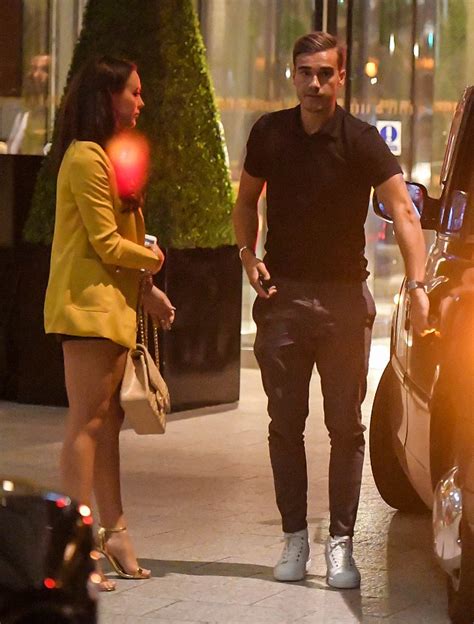 Love Island's Rosie Williams PICTURED out with Harry Winks | Daily Mail ...