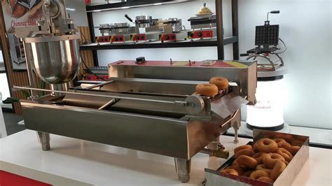 High Quality Donut Machine With Factory Price Hot Sale Commercial Donut Making Machines - Buy ...