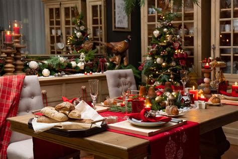 4 Christmas Dining Table Decor Points You Should Be Careful About - Doğtaş