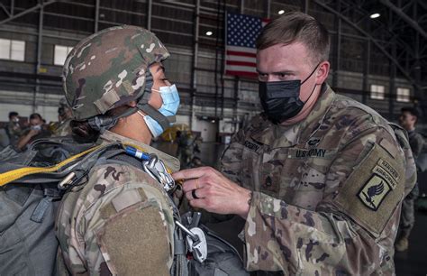 Texas Army National Guard jump at JBSA-Camp Bullis > Joint Base San ...