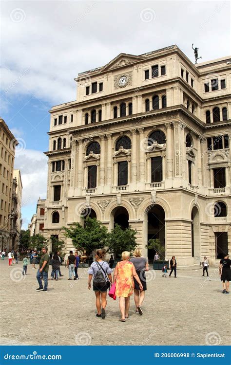 Historic Architecture of Havana, Cuba Editorial Stock Photo - Image of ...