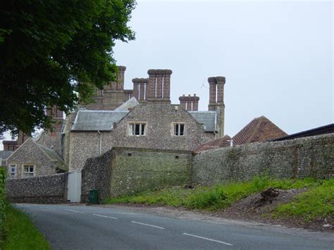 Slindon College © Janine Forbes cc-by-sa/2.0 :: Geograph Britain and Ireland