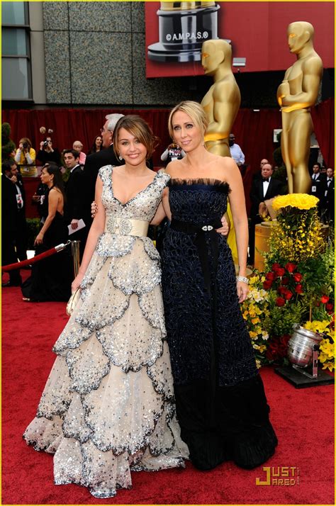 Miley Cyrus - Oscars 2009 | Photo 80711 - Photo Gallery | Just Jared Jr.