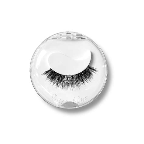 Flying Lashes Starling