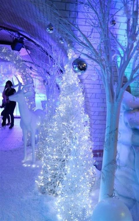 42 Beautiful Winter Wonderland Lighting Ideas For Outdoor And Indoor Decor - HOMYHOMEE | Winter ...