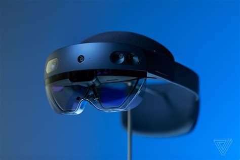 Microsoft unveils HoloLens 2 developer edition for $3,500 - The Verge