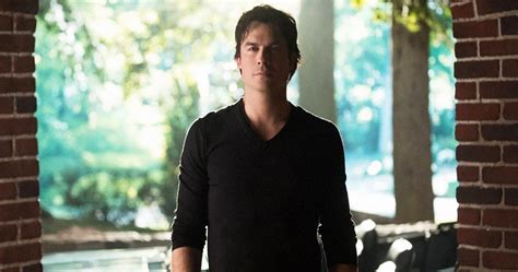 The Vampire Diaries: 10 Hidden Details About Damon's Costume You Didn't ...