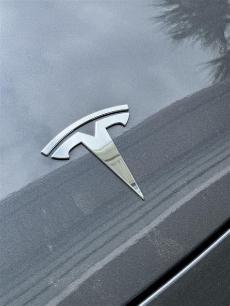 Black Tesla Logo : r/TeslaModel3