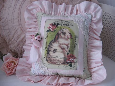 Shabby Cats and Roses