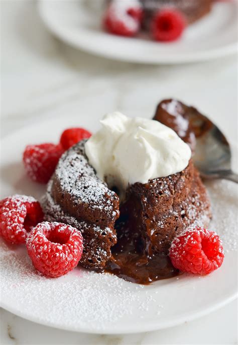 Chili's Molten Lava Cake Heating Instructions : How To Make Chocolate Lava Cakes Sally S Baking ...