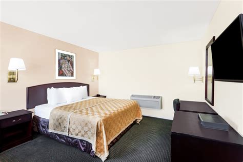 Travelodge by Wyndham Barstow | Barstow, CA Hotels