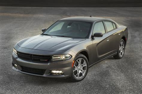 2015 Dodge Charger SXT front photo on Automoblog.net