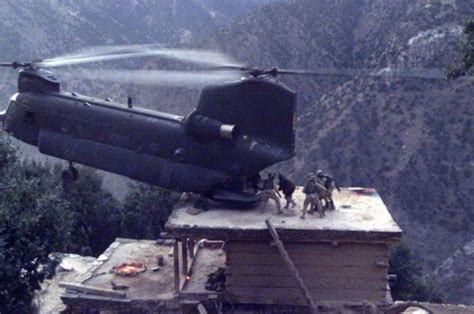 chinook landing | Defence Forum & Military Photos - DefenceTalk