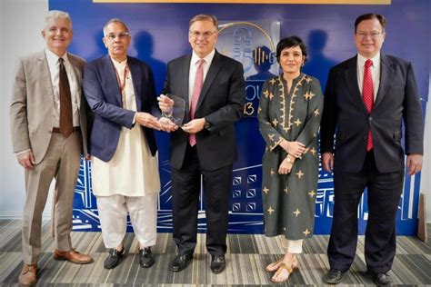 US Ambassador visits IBA’s Center for Entrepreneurial Development