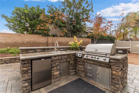 Outdoor BBQ Islands | Alan Smith Pools