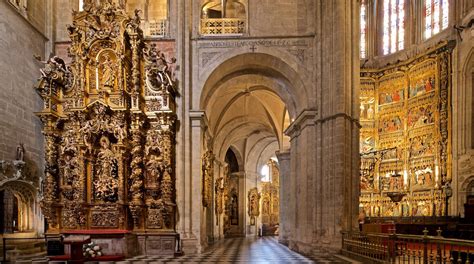 Oviedo Cathedral in Oviedo City Centre | Expedia