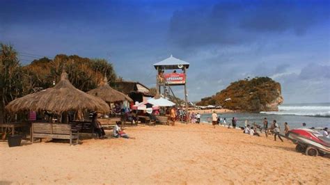 Indrayanti Beach Tourism Yogyakarta: Ticket Prices, Routes, and Tips - Nice Island