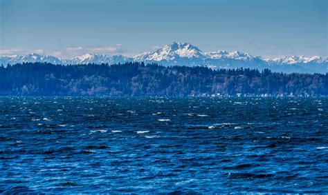 Olympic Mountains across the Puget Sound. [OC] : Washington