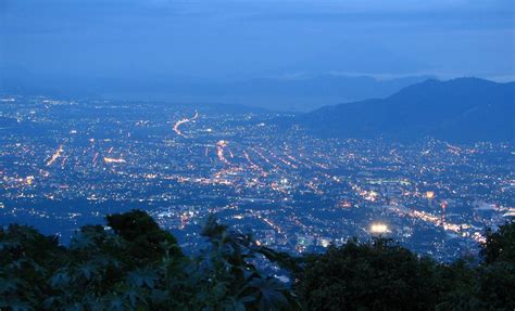 San Salvador at night | My city from a viewpoint located in … | Flickr