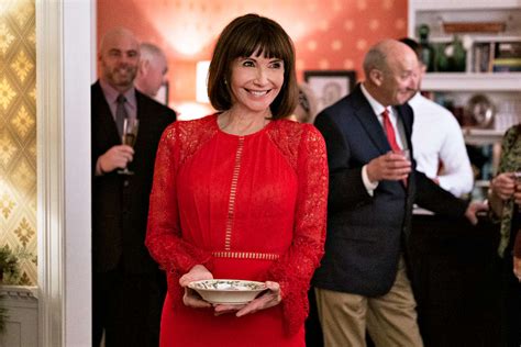 How Mary Steenburgen puts the 'Mary' in Christmas | EW.com