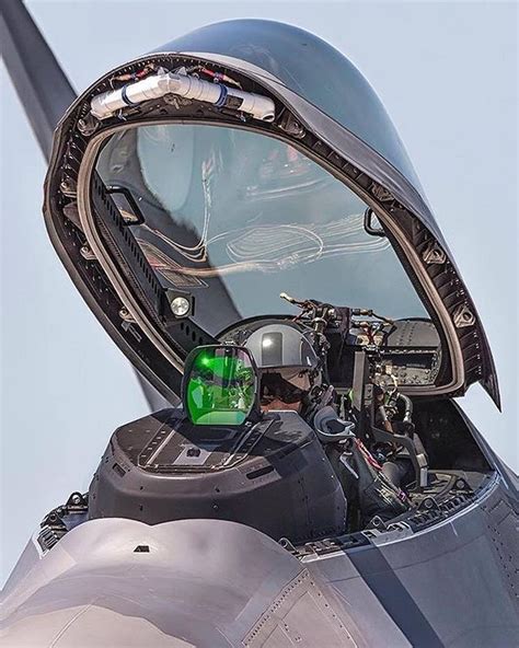 Great shot...!! F-22 Raptor, cockpit and Pilot front view. | Airplane fighter, Jet fighter pilot ...