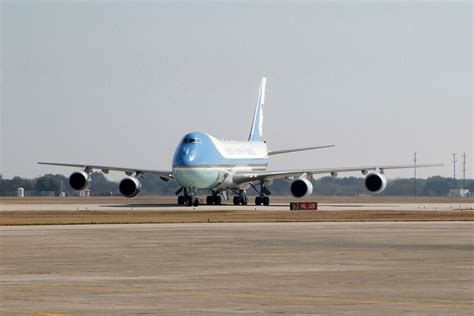 VC-25 Air Force One | Military.com