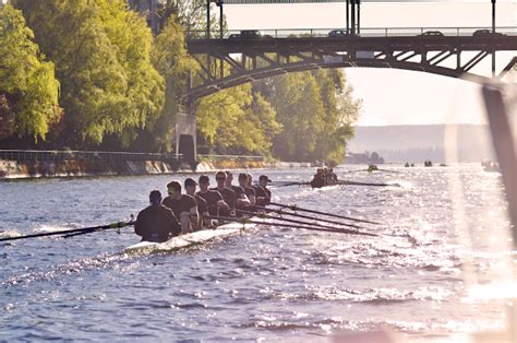 University Rowing: Who's Faster, Washington or Oxford Brookes?