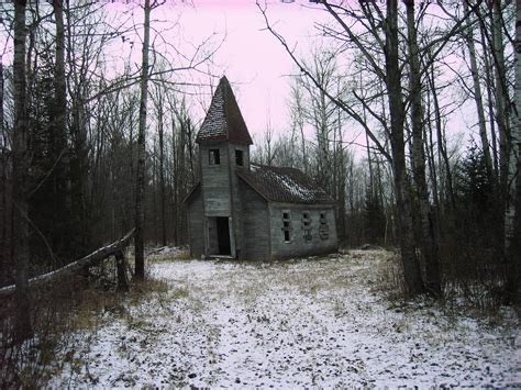 Creepy Abandoned Church : r/pics