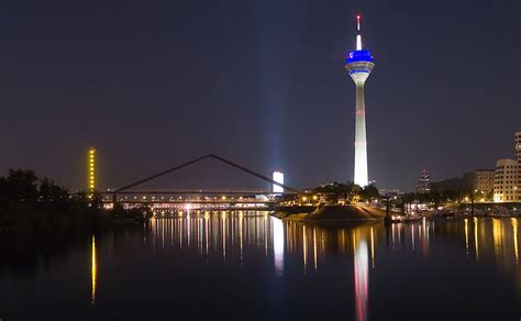 Urban Research: Skyline photos of Düsseldorf, Germany