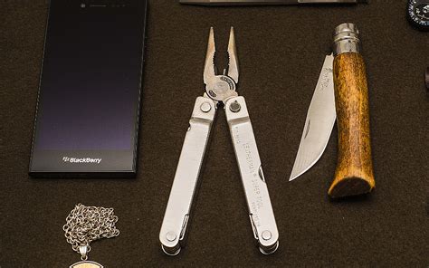 Trending: Leatherman Super Tool 300 | Everyday Carry