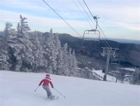 Stowe Vermont skiing | TheLuxuryVacationGuide