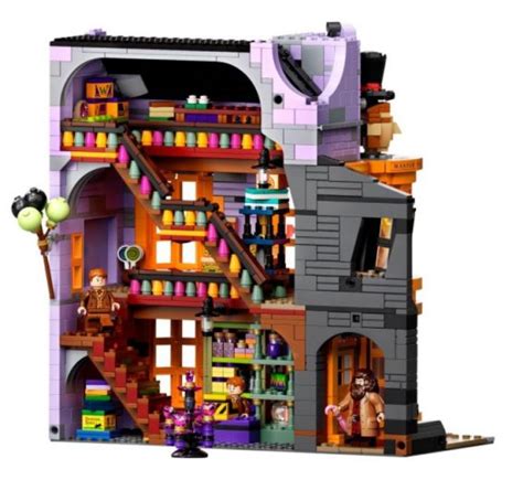 Massive LEGO Set Brings HARRY POTTER's Diagon Alley to Life - Nerdist