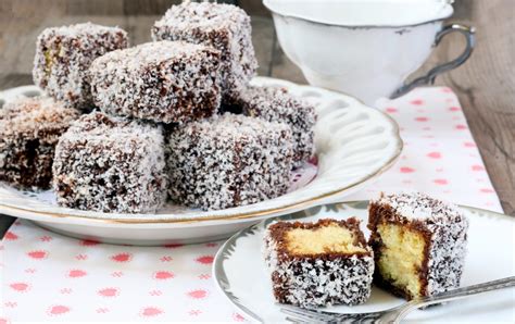 Sweet Australia: What Is The Lamington? - Epicure & Culture : Epicure ...