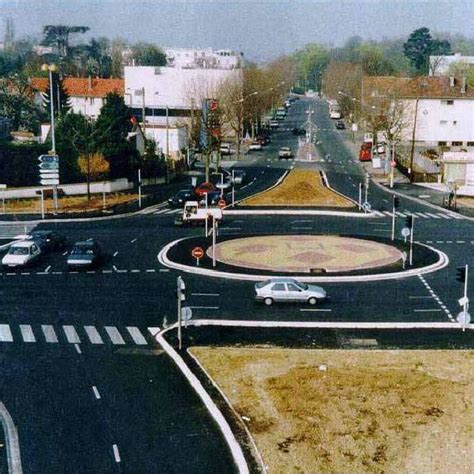 Typical Dutch design for a turbo-roundabout ( 22 ). | Download ...