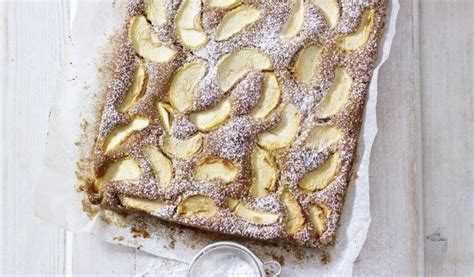 Spiced Dorset Apple Traybake