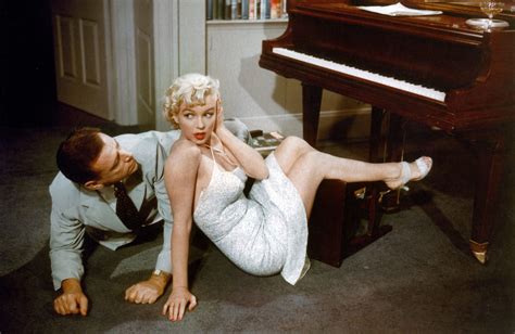 Marilyn Monroe-Seven Year Itch - town-green.com