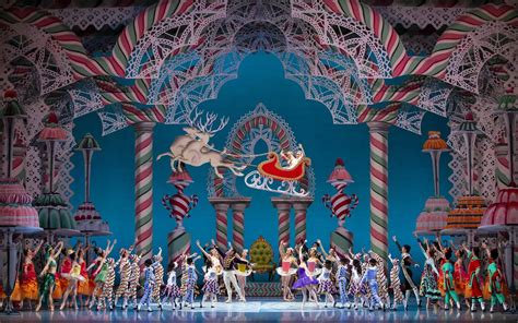 George Balanchine's The Nutcracker | Pacific Northwest Ballet