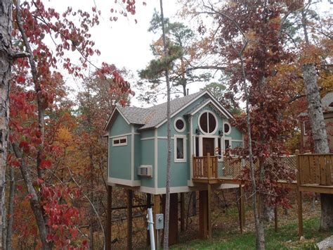 Luxury Treehouse Cabins in Eureka Springs, Arkansas