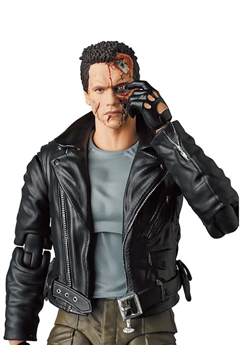 Mafex Terminator T-800 Action Figure - 54% off!