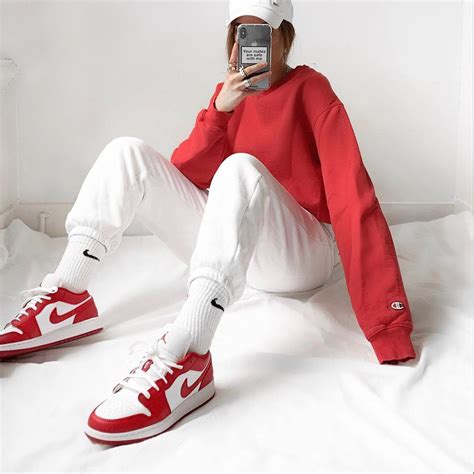 Air Jordan 1 Low GS ‘Gym Red’ in 2021 | Air jordans, Jordan 1 low gym red outfit, Streetwear ...