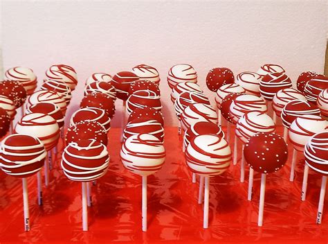 Ohhthat! by Tin: Cake Pops for Christmas