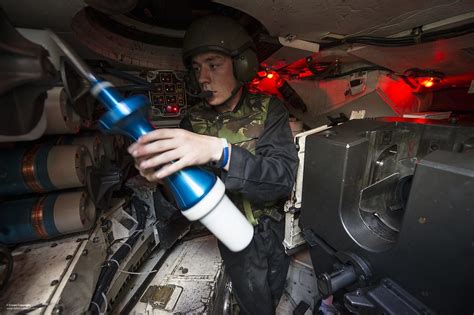 Loading a Shell Onboard a Challenger 2 Tank | A Challenger 2… | Flickr