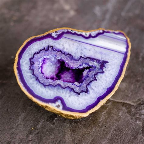 Purple Geode Minerals And Gemstones, Minerals Crystals, Rocks And Minerals, Pretty Rocks ...